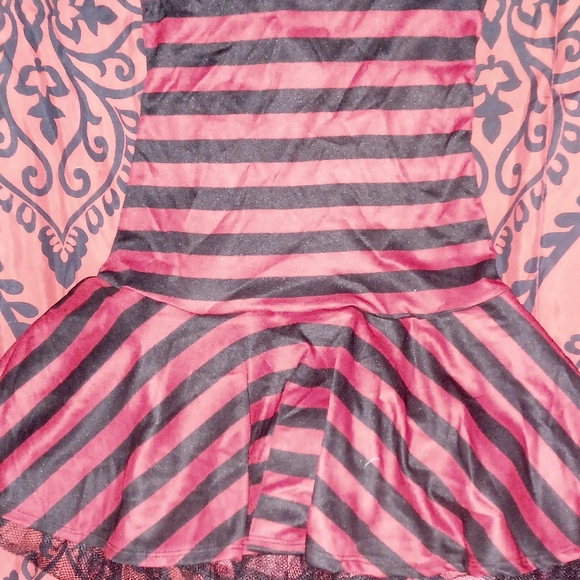 SeXy pirate costume with red hair bandana and black fishnet stockings size small - Picture 6 of 6